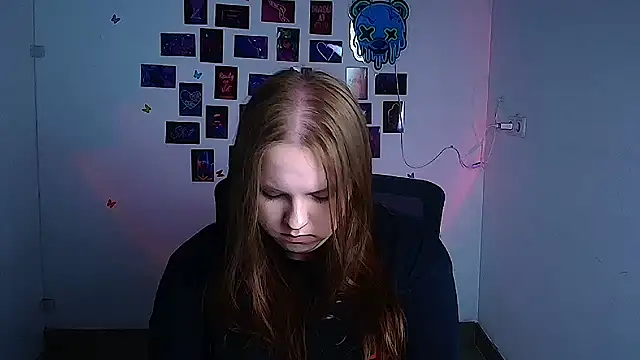 Kitty_Mia_Kitty webcam