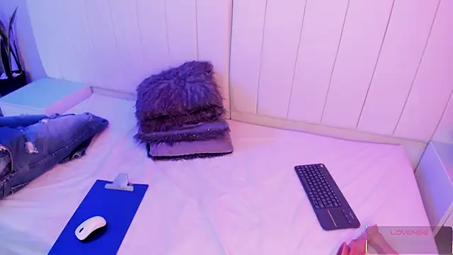 MHONIKBELUCCI webcam