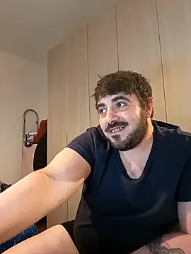 bear_skinny webcam