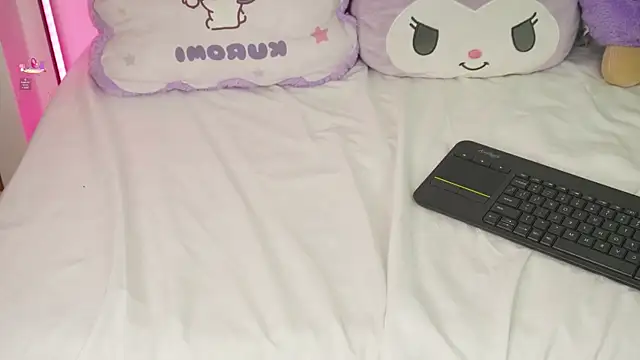 EloiseSweetxx webcam