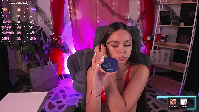 CarolineFyre webcam