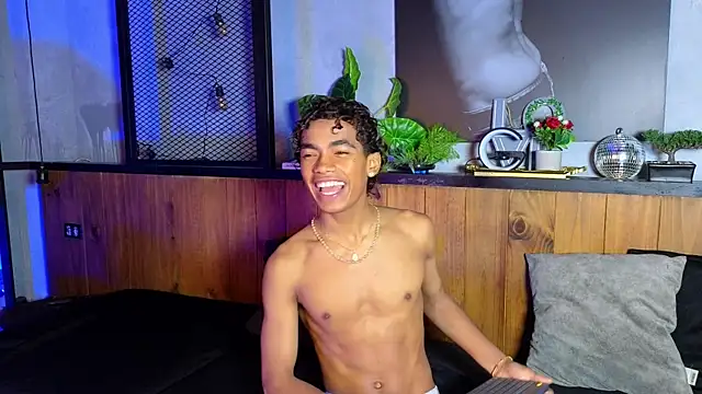 alancutee (M twink) - naked dance