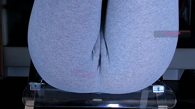 Cameltoe_squirt_inPants webcam