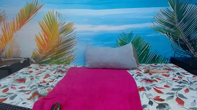 SweetSinAura webcam