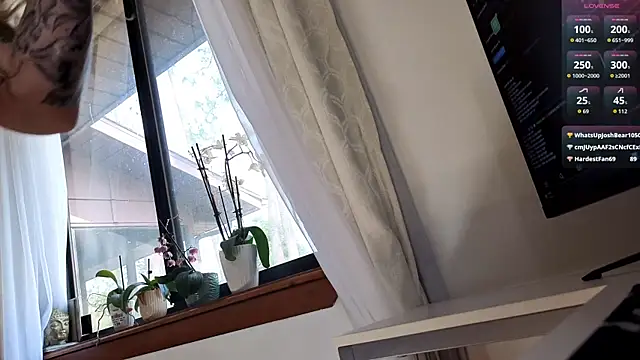 dustbunni0414 webcam