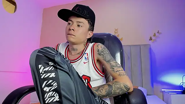 Nascary_Fox webcam