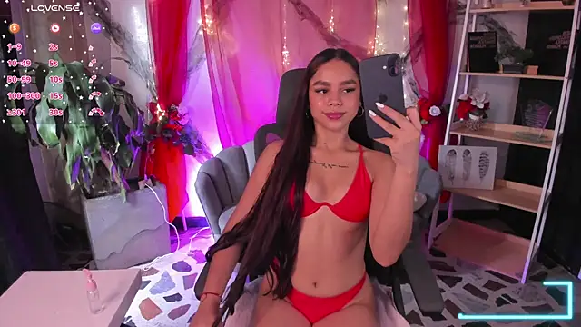 CarolineFyre webcam