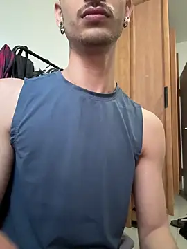 AdrianAfterDark webcam