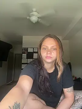 Tattedphoenix webcam