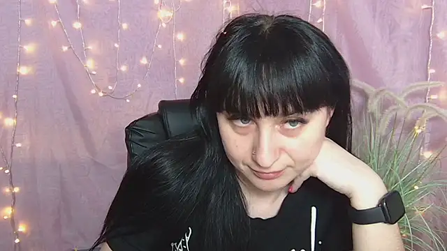 NinaFlawlees webcam