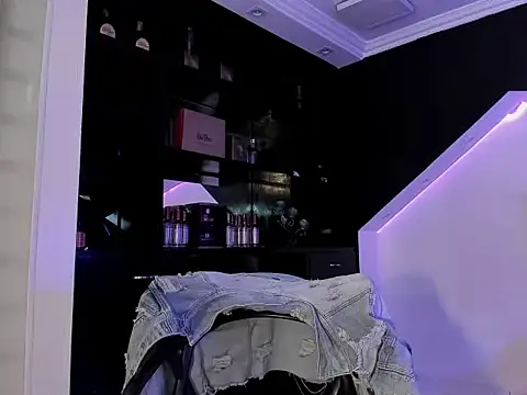 Coral_Gibson webcam