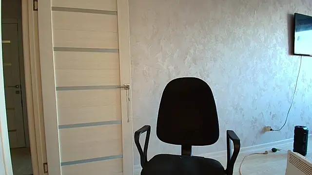 LioraWeiss live sex cam