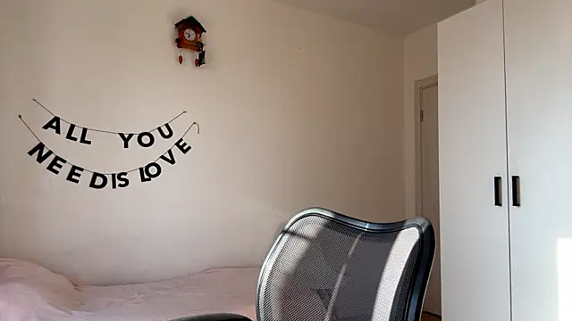 RochelTrewhitt webcam