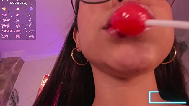 CarolineFyre webcam