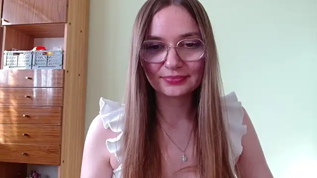 LooveELLYx webcam