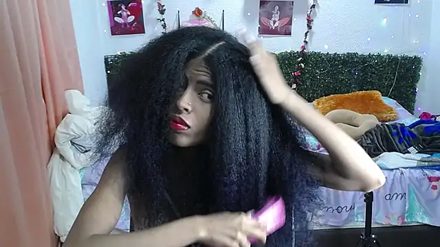 thianahorny webcam