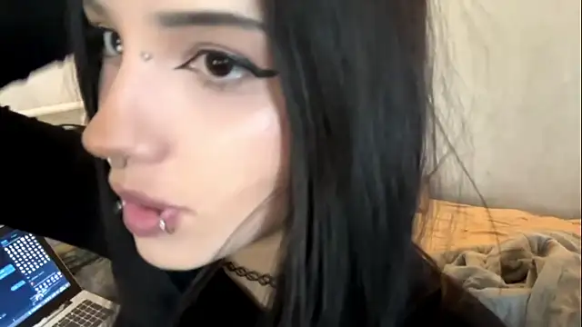 LouisePavlides webcam