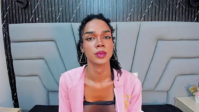 NaomiSteward webcam