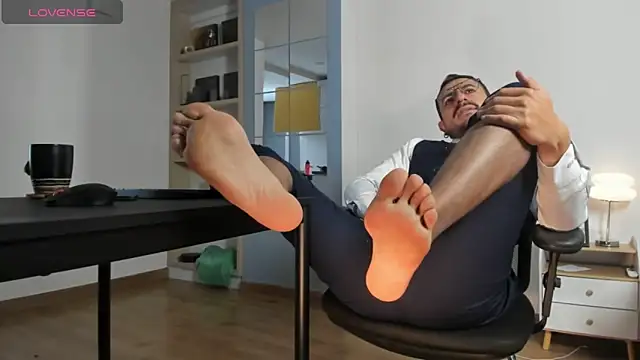 pablo-rincon95 (M young) - control lovense 5 minutes