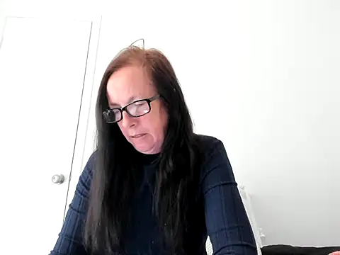 submissivepeachgoddess (F mature) - Squirt & Fuck Show