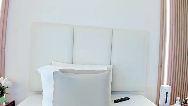 sunnyWhitee webcam