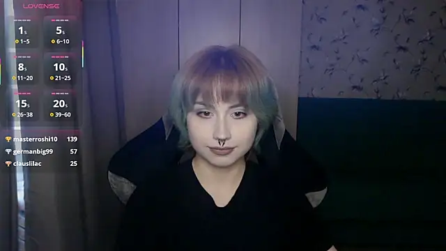 leisahopperstad (F teen) - show my outfit, spin around