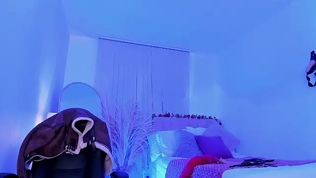 scarlett__cooper__ (F young) - spank ass hard  😈