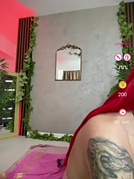 NaomyBlackBarbie webcam