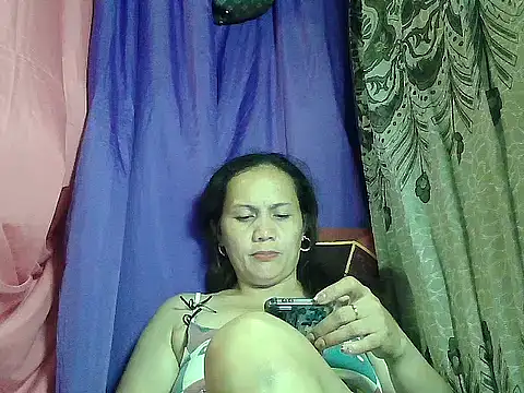 prettymomma24xx webcam