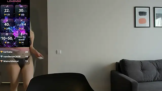 polly_skil (F teen) - 🍑 spank her ass sweetly 10 times