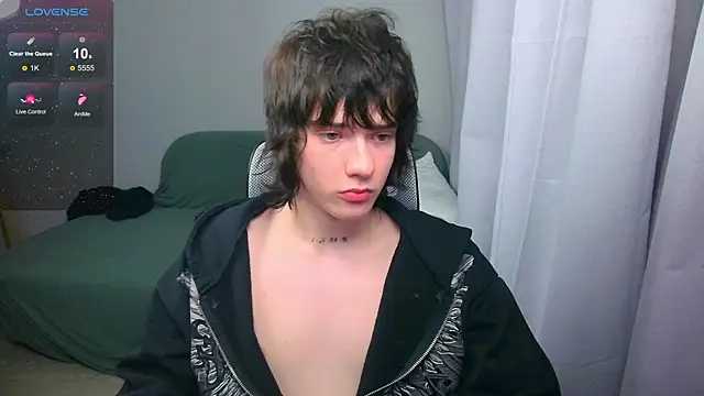 leonboykisser (M twink) - take off clothes   o^▽^o)