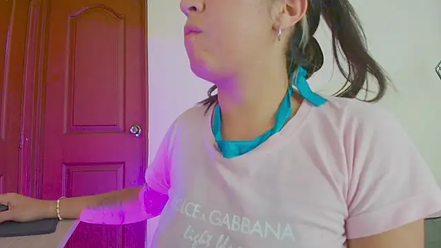 Dahiana_Dmour_ webcam