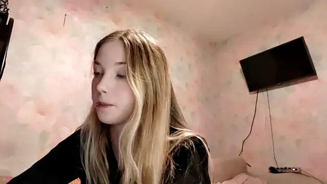 TiaBIanks webcam