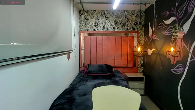 Zoe__Taylor__ webcam