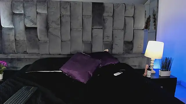Emily_Flame webcam