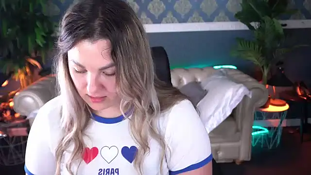 AlissyaGrayy webcam
