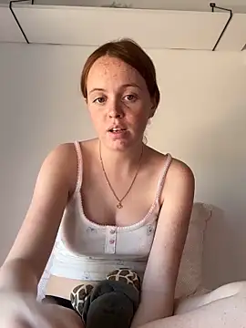 lilysmn (F teen) - Pieds du dessus
