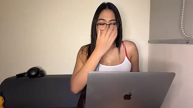 MaggieCahue webcam