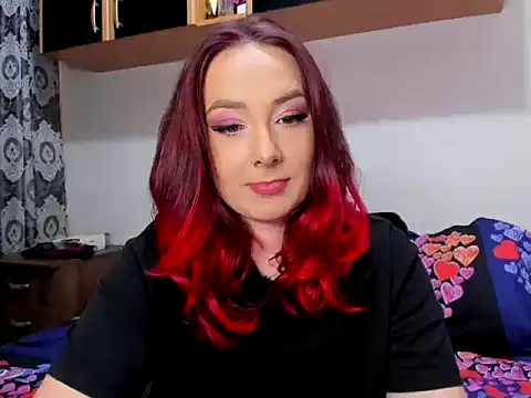 lilithstongue_ (F young) - ❤️Topless and licking nipples tease❤️