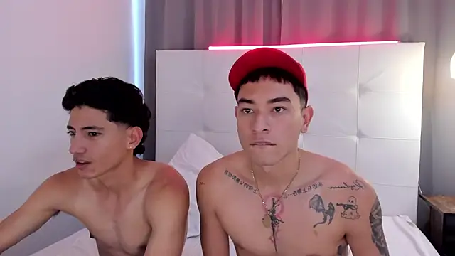 alejo-and-thiago - Alejo-and-Thiago's free webcam - UK Sex Cams