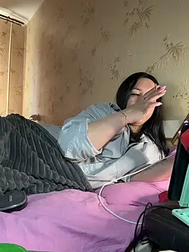 Naughtbaby_2025 webcam