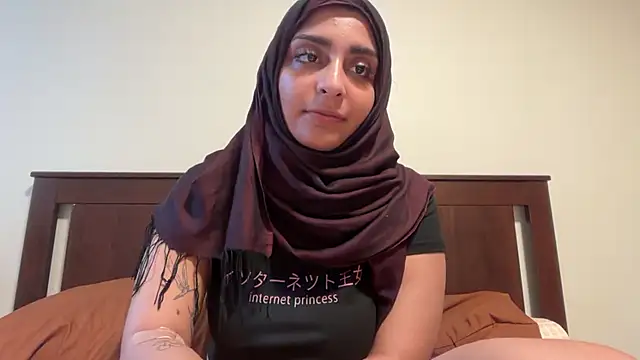 heavenssbunny live sex cam