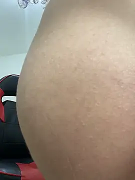 Linda-323 webcam