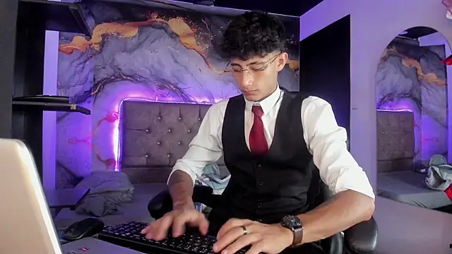 MaxiimoRomano_ webcam