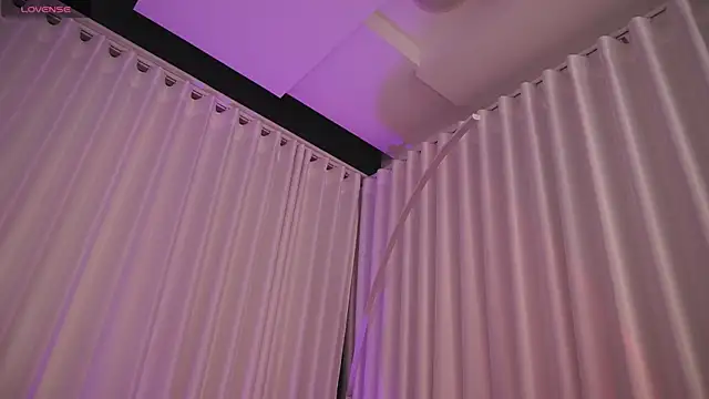 Tessa_ruxh webcam