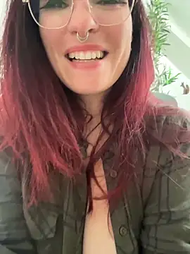 LunaMoongirl webcam