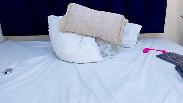 mayaevansmg webcam