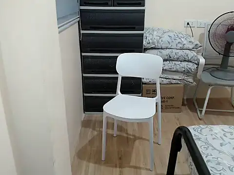 xTheLastVIRGINx webcam