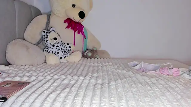 sarahcute14 - SarahCute14's free webcam - UK Sex Cams