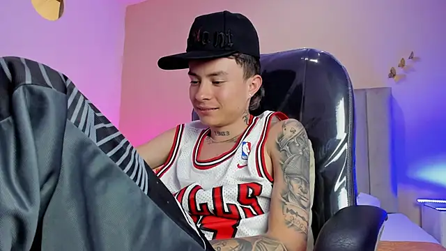 Nascary_Fox webcam